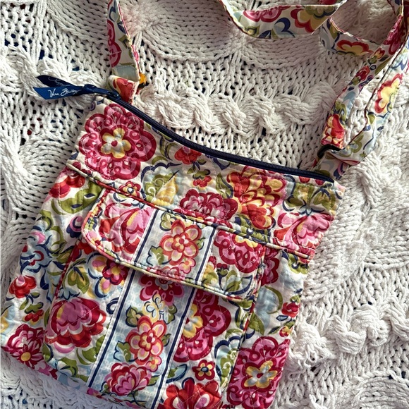 Vera Bradley Quilted Floral Bag - Retired Print - Picture 1 of 5